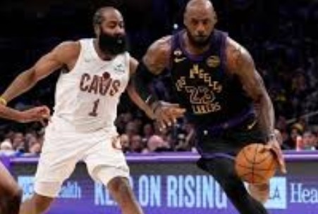 开云登录入口地址-勒布朗胜场历史第一；卢卡的疯狂三月