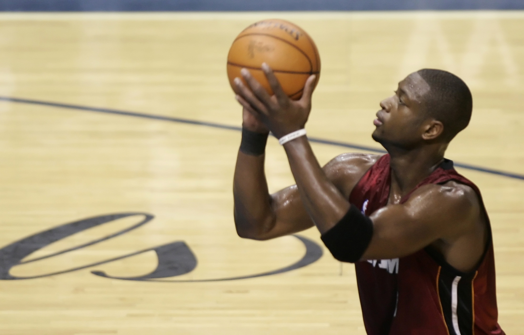 开云电子-贝弗利怒怼韦德：我不如你就不能评价你？照这逻辑就乔丹能说你？